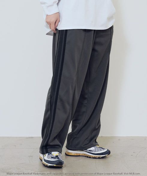 H180 / 着用サイズ: L ヤンキースチャコール