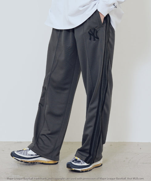 H180 / 着用サイズ: L ヤンキースチャコール