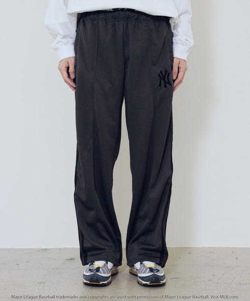 H180 / 着用サイズ: L ヤンキースチャコール