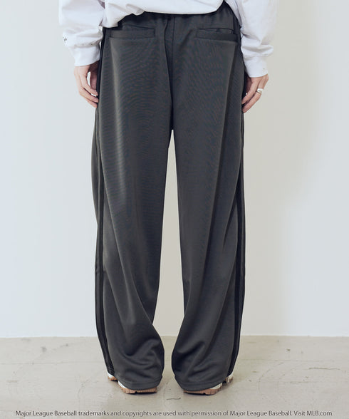 H180 / 着用サイズ: L ドジャースチャコール