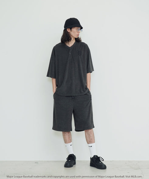 H183 / 着用サイズ: FREE タイガースチャコール