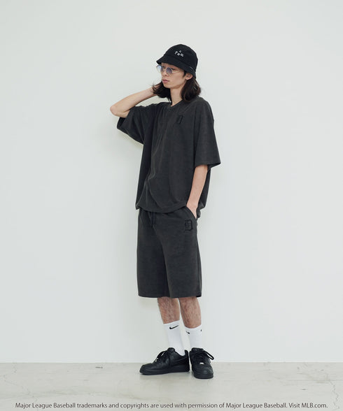 H183 / 着用サイズ: FREE タイガースチャコール