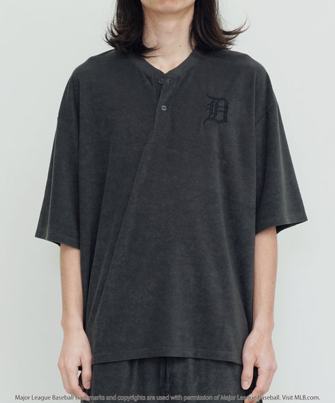 H183 / 着用サイズ: FREE タイガースチャコール