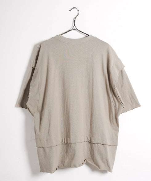 グレイッシュベージュ