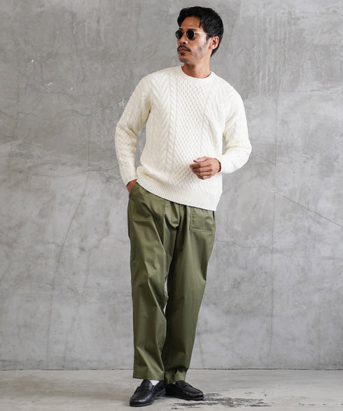 ホワイト MODEL : GO 180cm 66kg Lsize