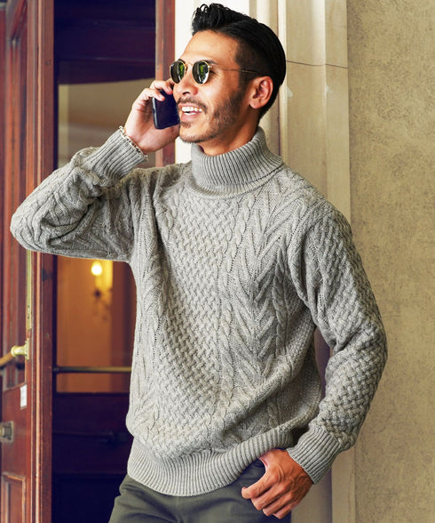 グレージュ MODEL : GO 180cm 66kg Lsize