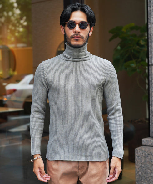 Bミックスグレー MODEL : GO 180cm 66kg Lsize