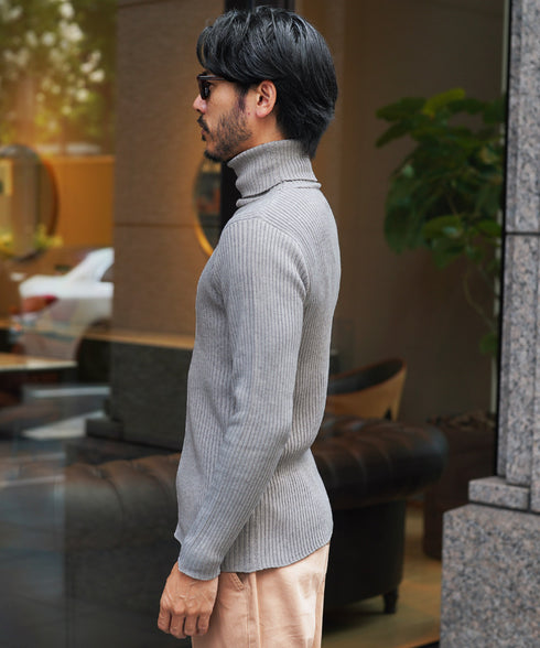 Bミックスグレー MODEL : GO 180cm 66kg Lsize