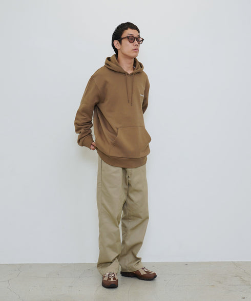 H182 / 着用サイズ: XL Buffalo / White