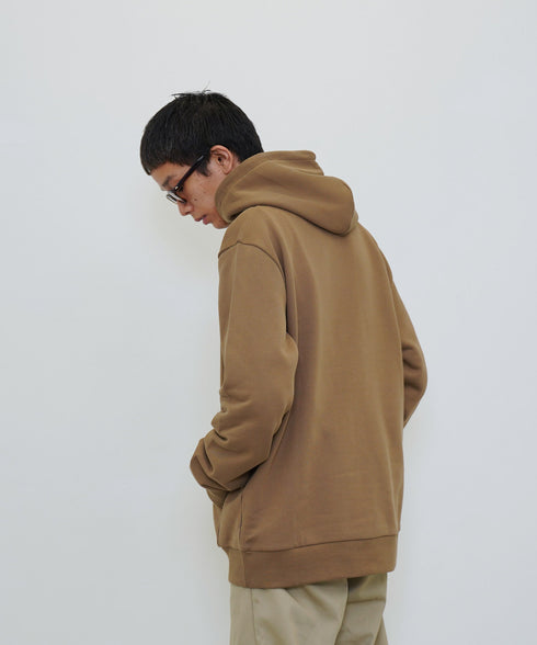 H182 / 着用サイズ: XL Buffalo / White