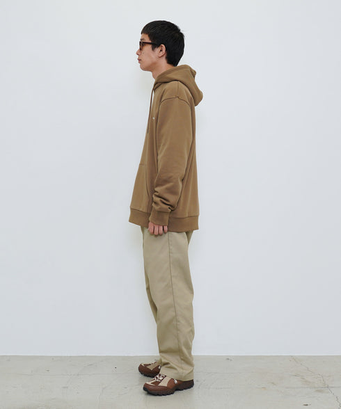 H182 / 着用サイズ: XL Buffalo / White