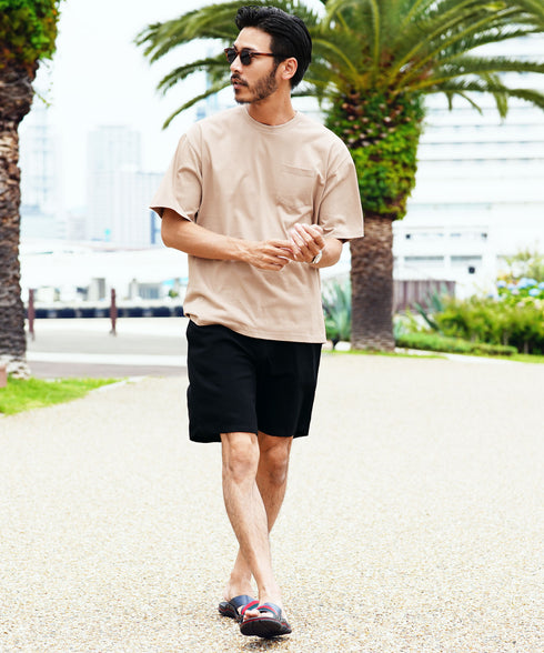 グレージュ MODEL : GO 180cm 66kg Lsize