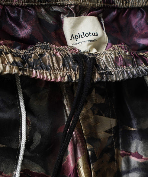 グレーウエスト裏