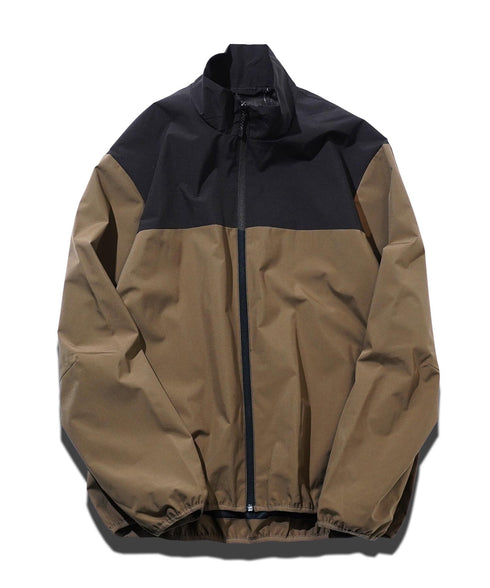 ベージュ×ブラック(スタンドカラー) MODEL : GO 180cm 66kg Lsize