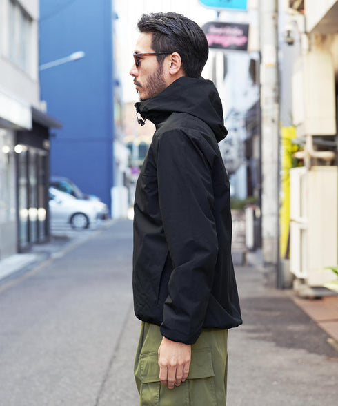 ブラック(パーカー) MODEL : GO 180cm 66kg Lsize