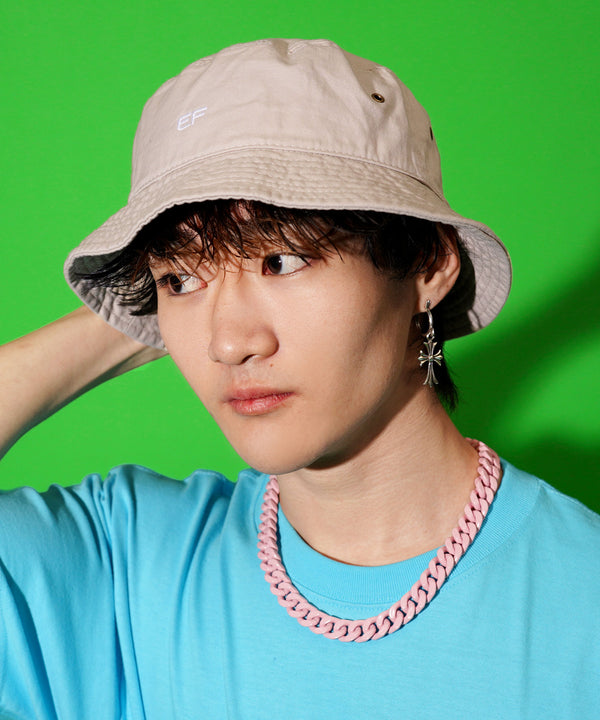 プティ 169cm/53kg 着用サイズL