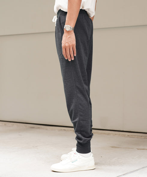 チャコールグレー MODEL : GO 180cm 66kg Lsize