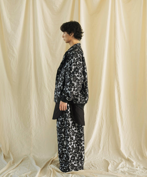 H175 / 着用サイズ: L ブラック
着用シャツ:217148 ボトムス:217313