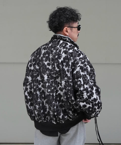 H163 / 着用サイズ:S ブラック 着用ジャケット:218718 着用トップス:218715 着用ボトムス:218715