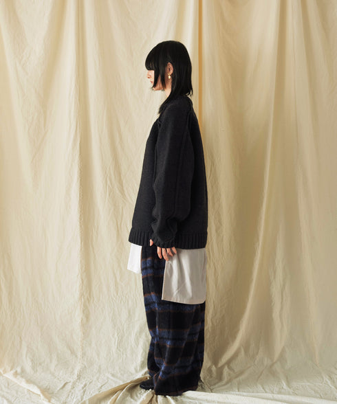 H167 / 着用サイズ: M スミクロ ボトムス:217175 インナー:217170