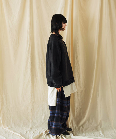 H167 / 着用サイズ: M スミクロ ボトムス:217175 インナー:217170