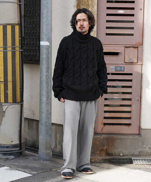 H175 / 着用サイズ:M ブラック 着用ボトムス:218713