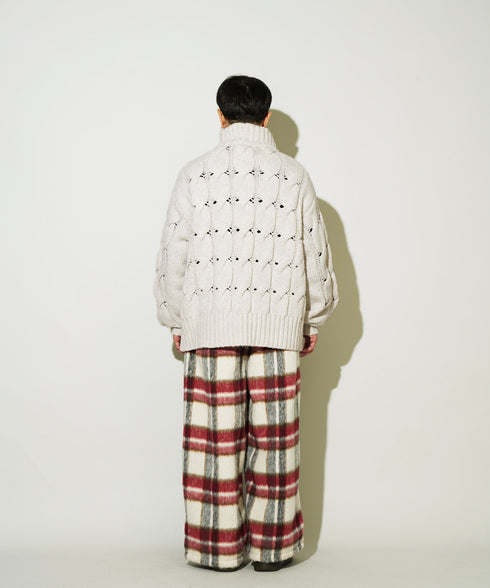 H163 / 着用サイズ: S アイボリー 着用ボトムス:217175