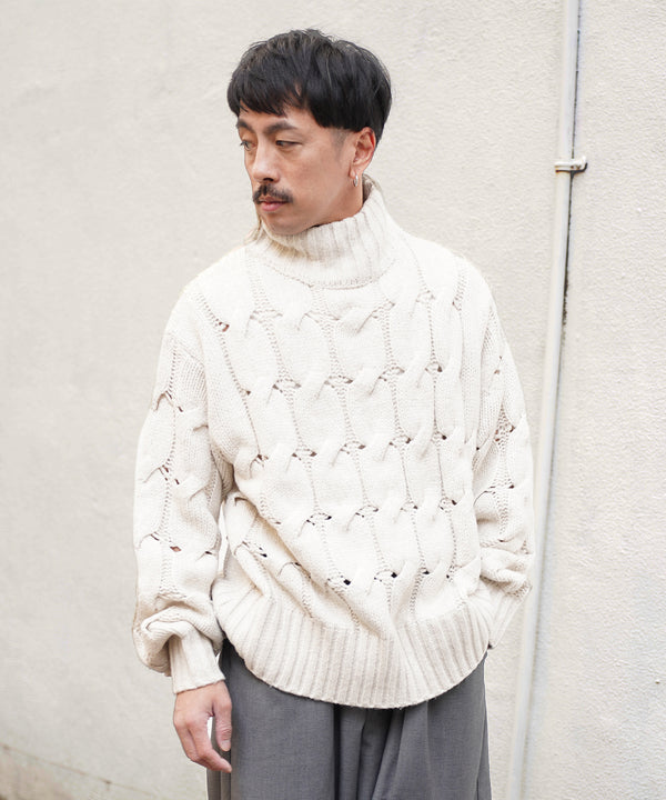 H163 / 着用サイズ: S アイボリー 着用ボトムス:218717