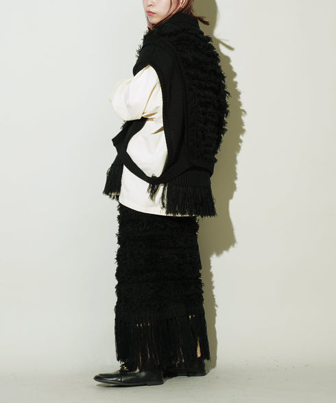 H161 / 着用サイズ: FREE ブラック
着用シャツ:217159 ボトムス:217155