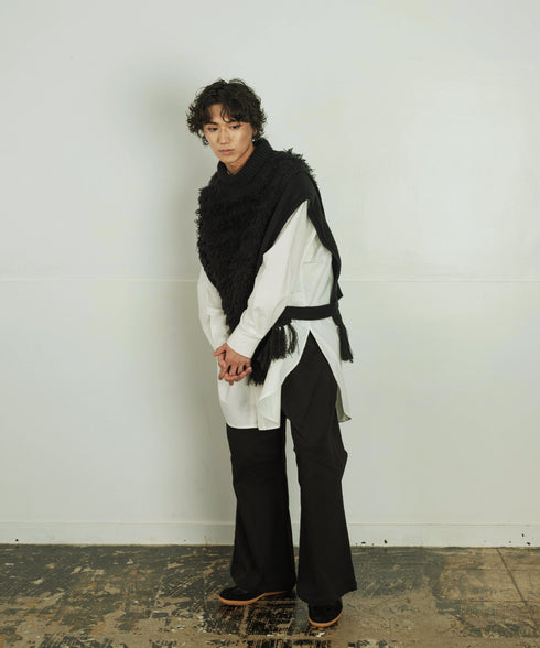 H175 / 着用サイズ: FREE ブラック
着用シャツ:217148 ボトムス:217177