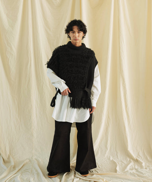 H175 / 着用サイズ: FREE ブラック
着用シャツ:217148 ボトムス:217177