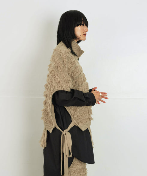 H167 / 着用サイズ: FREE ベージュ
着用シャツ:217148 ボトムス:217155