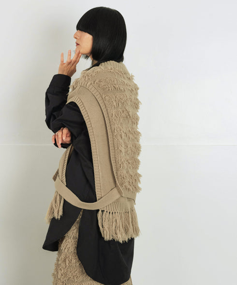 H167 / 着用サイズ: FREE ベージュ
着用シャツ:217148 ボトムス:217155