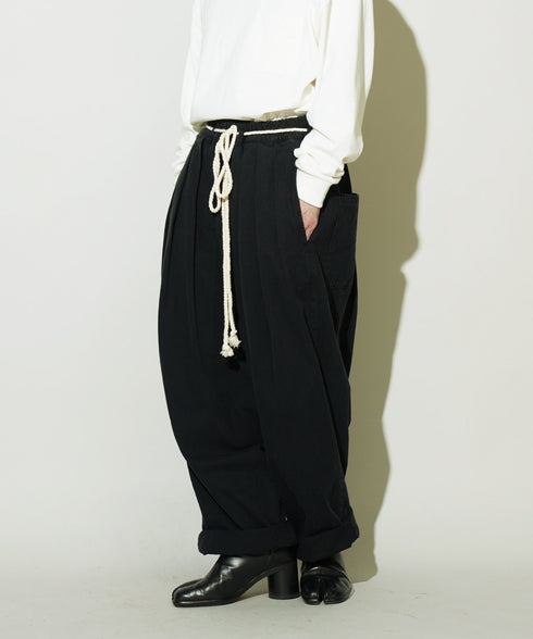 H163 / 着用サイズ: S ブラック