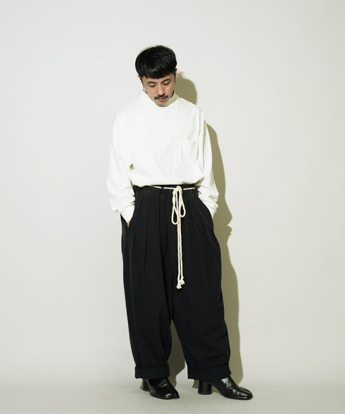 H163 / 着用サイズ: S ブラック