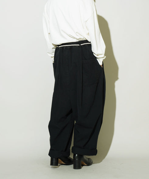 H163 / 着用サイズ: S ブラック