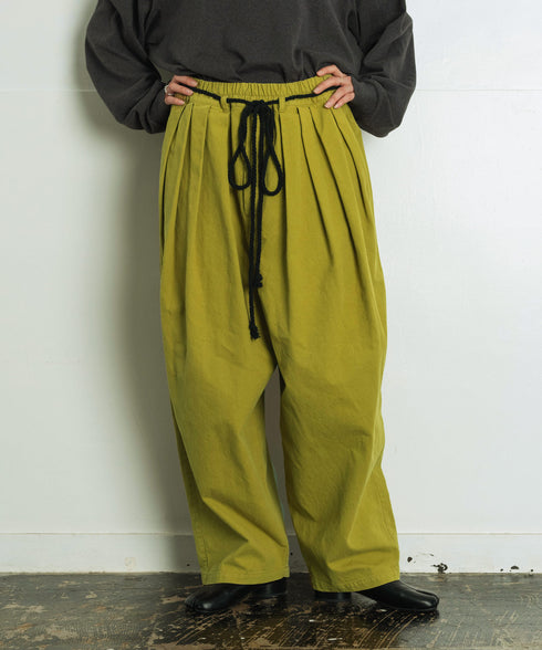 H167 / 着用サイズ: M グリーン