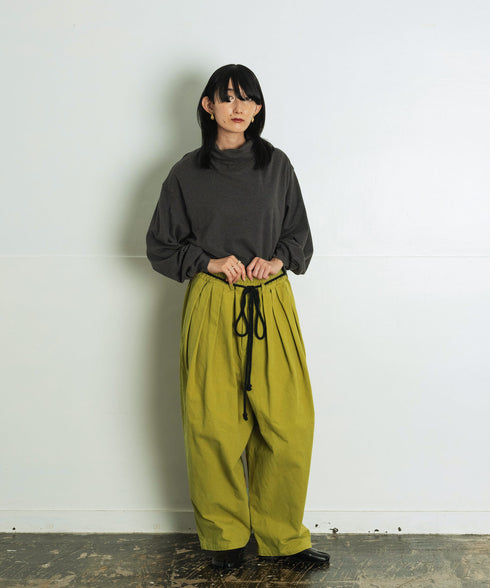 H167 / 着用サイズ: M グリーン