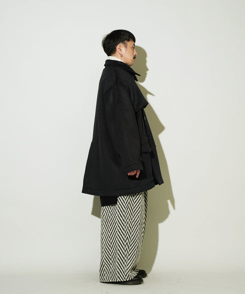 H163 / 着用サイズ: S ブラック トップス:217162 ボトムス:217175