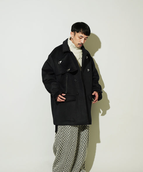 H163 / 着用サイズ: S ブラック トップス:217162 ボトムス:217175