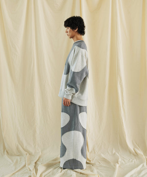 H175 / 着用サイズ: L 杢グレー
着用ボトムス:217178