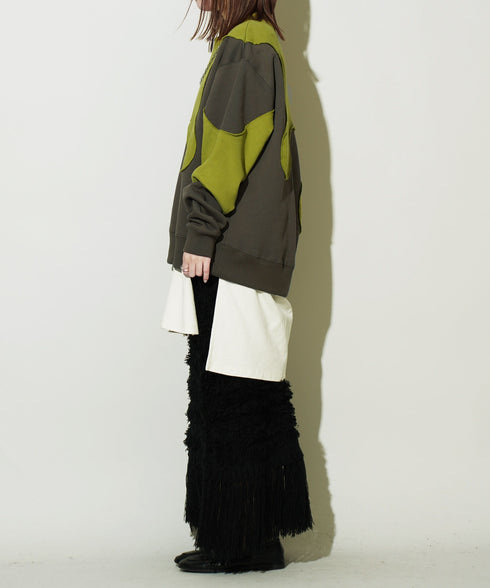 H161 / 着用サイズ: S グリーン
着用インナー:217170 ボトムス:217155