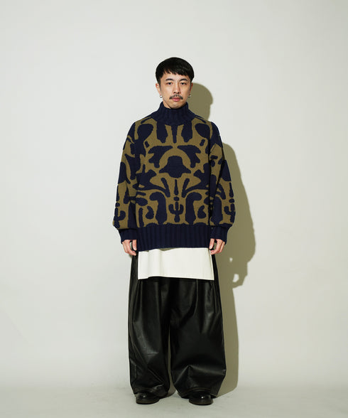 H163 / 着用サイズ: S ブラック インナー:217170 ボトムス:217164