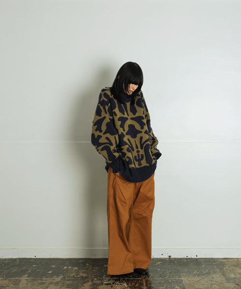 H167 / 着用サイズ: M ネイビー ボトムス:217177