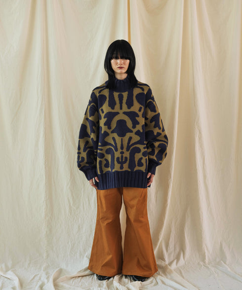 H167 / 着用サイズ: M ネイビー ボトムス:217177