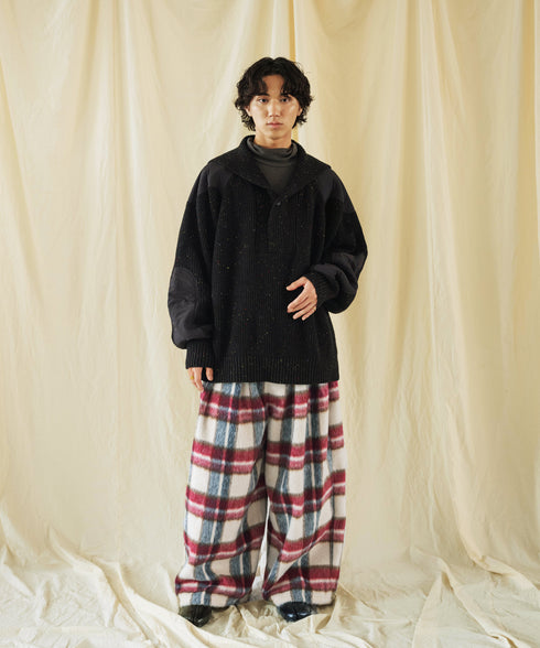 H175 / 着用サイズ: L ブラック
着用ボトムス:217175