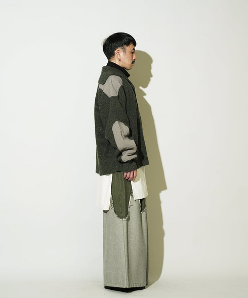 H163 / 着用サイズ: S カーキ
着用インナー:217170 ボトムス:217152