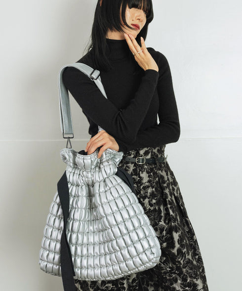 H167 / 着用サイズ: FREE シルバー
着用ボトムス:217313