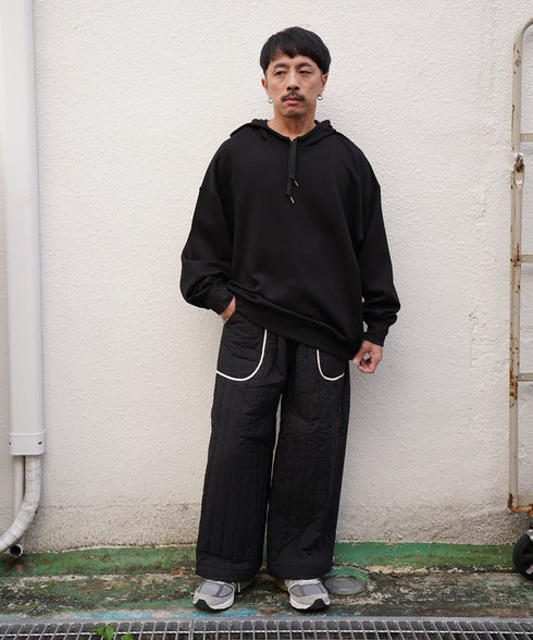 H163 / 着用サイズ: M ブラック トップス:218712