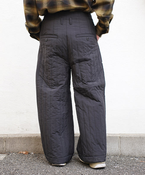 H163 / 着用サイズ: M ブラック トップス:218706